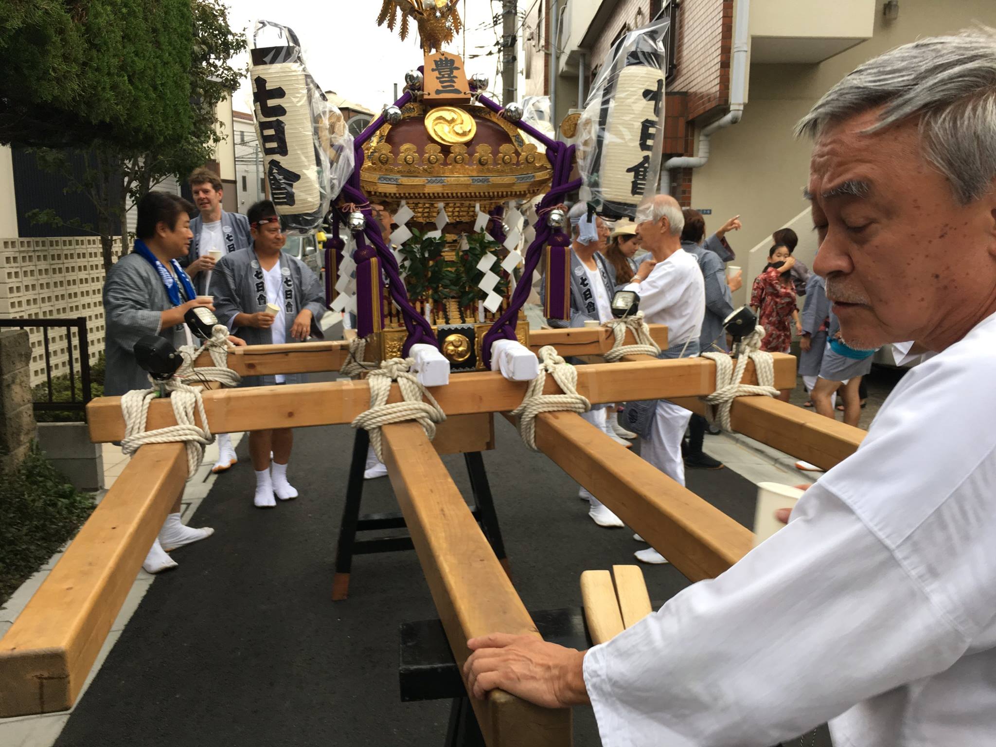 七日会 町内巡行
